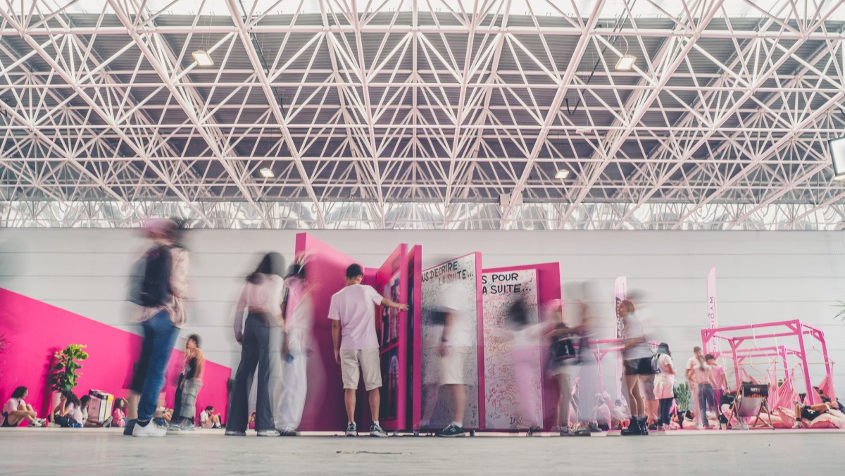 Rose Festival 2025: Interactive Giant Book — 1